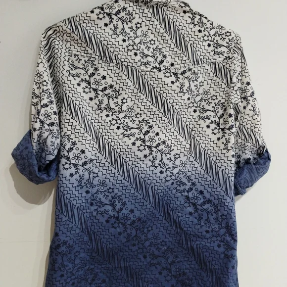 Woman blouse - Picture 5 of 5